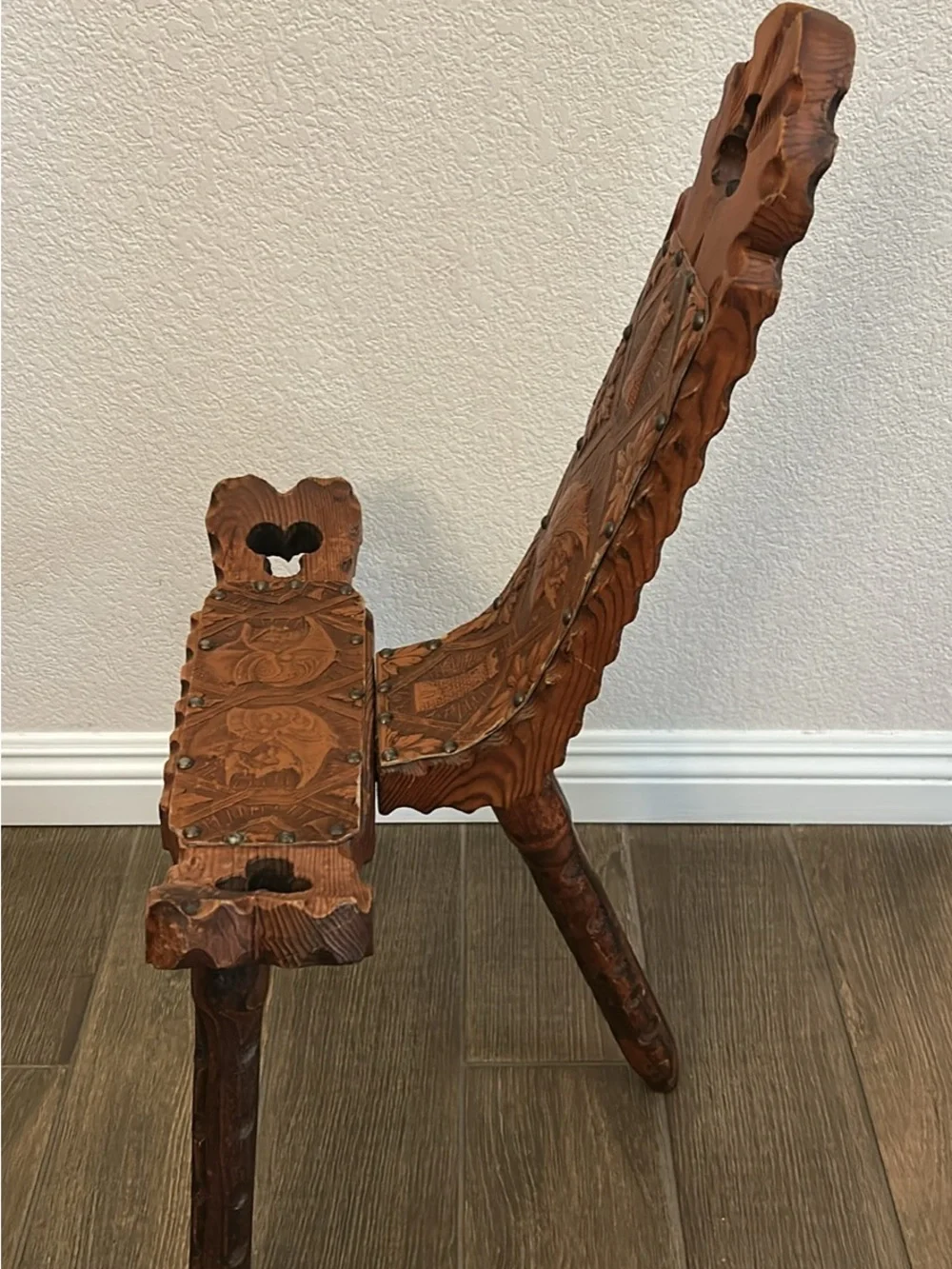 Spanish / Italian VTG Style Solid  Wood /Leather Ornate Tripod Birthing Chair